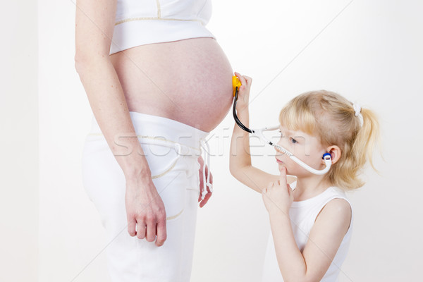Kleines Mädchen schwanger Mutter Frauen Kind Stock foto © phbcz