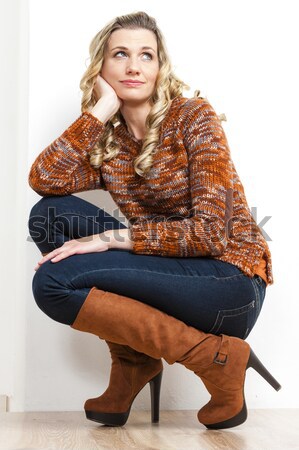 Portret posiedzenia kobieta lateks ubrania Zdjęcia stock © phbcz