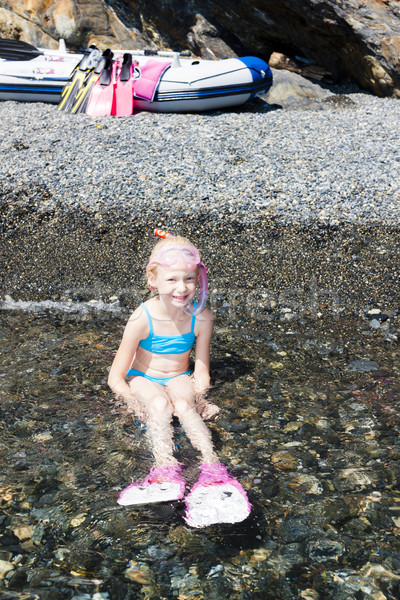 Stock foto: Kleines · Mädchen · Strand · Meer · bereit · Schnorcheln · Mädchen