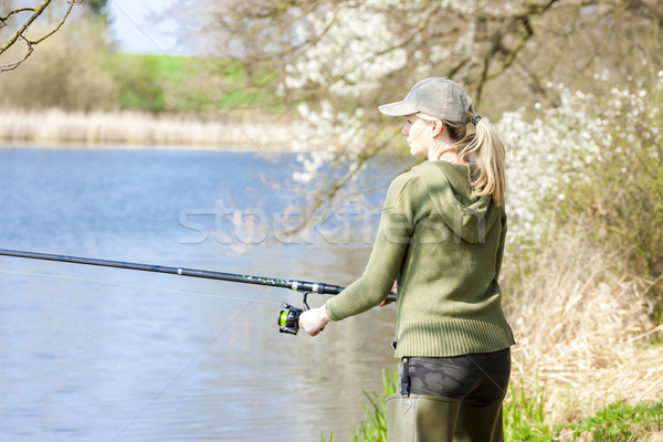 Сток-фото: женщину · рыбалки · пруд · весны · женщины · расслабиться