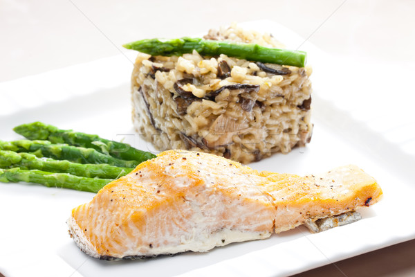 Foto stock: Salmão · cogumelo · risotto · verde · espargos