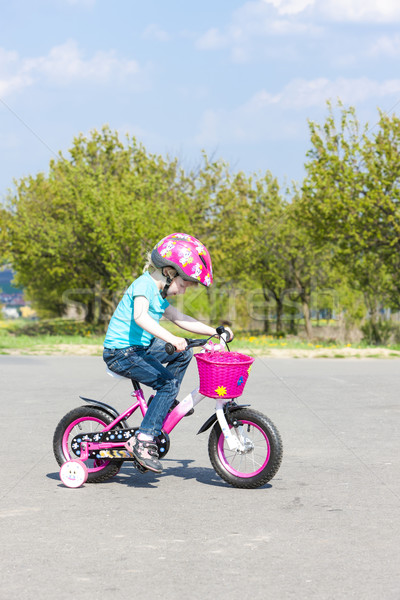 Kicsi motoros lány tavasz sport gyermek Stock fotó © phbcz