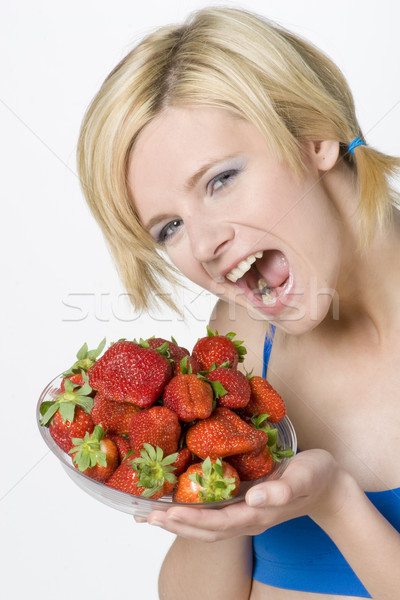 Femme fraises santé fruits jeunes seuls [[stock_photo]] © phbcz