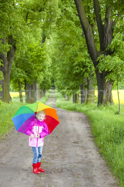 Kleines Mädchen tragen Gummistiefel Dach Frühling Gasse Stock foto © phbcz