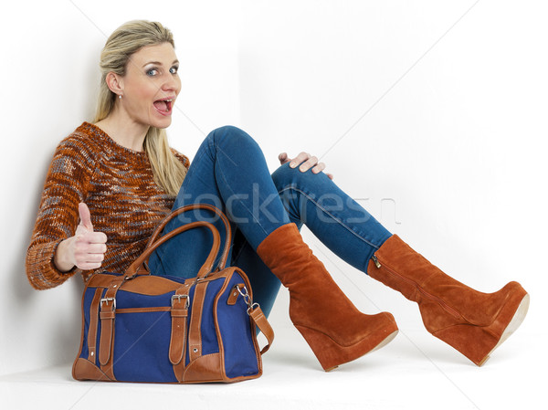 Sitzung Frau tragen Mode Plattform braun Stock foto © phbcz