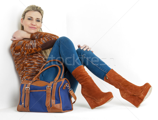 Sitzung Frau tragen Mode Plattform braun Stock foto © phbcz