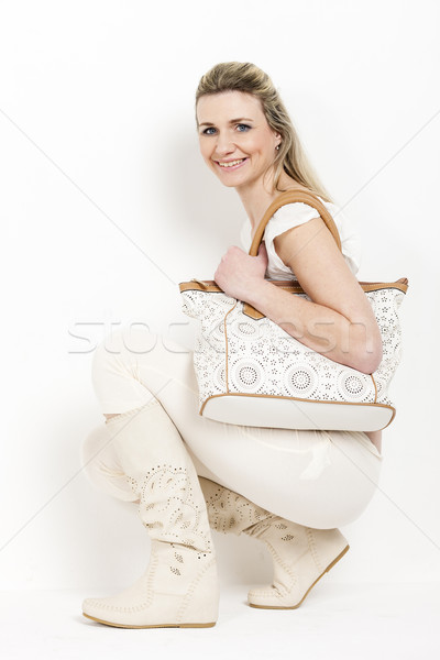 Frau tragen Sommer Stiefel Handtasche T-Shirt Stock foto © phbcz