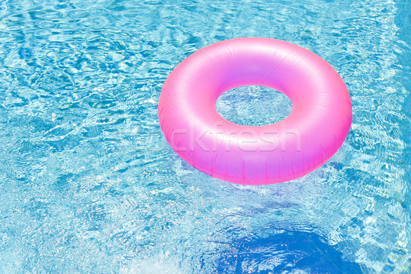 Rosa Gummi Ring Schwimmbad Sommer Pool Stock foto © phbcz
