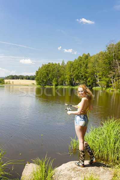 Stockfoto: Jonge · vrouw · vissen · vijver · zomer · vrouw · bikini