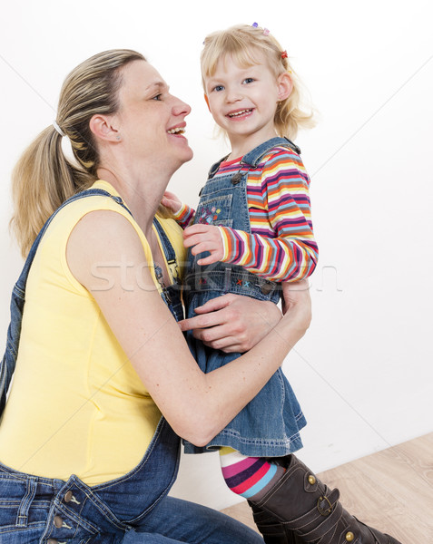 Kleines Mädchen schwanger Mutter Frauen Kind Porträt Stock foto © phbcz