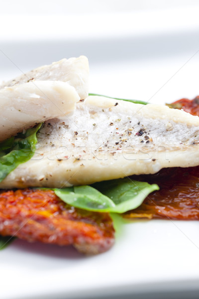 Séché tomates basilic poissons plaque repas [[stock_photo]] © phbcz