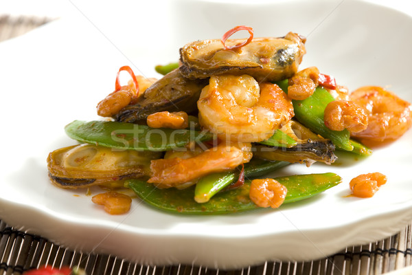 Tengeri hal zöld vörösbor étel egészség tányér Stock fotó © phbcz