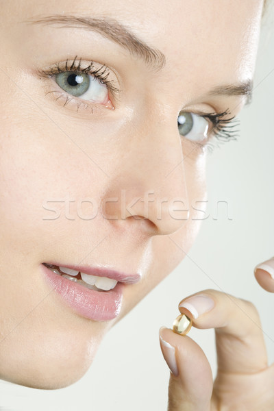 Stockfoto: Portret · vrouw · vitamine · gezicht · gezondheid · geneeskunde