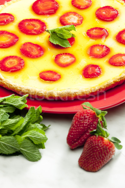 Bolo de morango fruto frutas morango sobremesa bolos Foto stock © phbcz