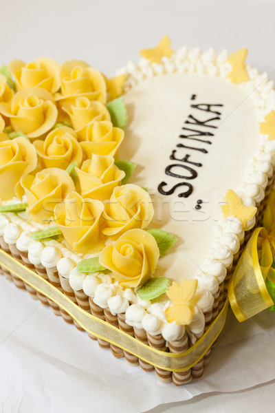 Születésnapi torta étel torta fehér édes íj Stock fotó © phbcz