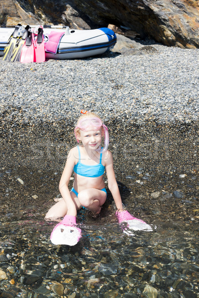 Kleines Mädchen Strand Meer bereit Schnorcheln Mädchen Stock foto © phbcz