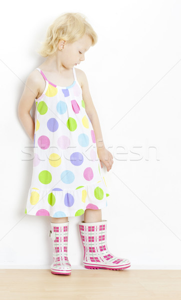 [[stock_photo]]: Petite · fille · robe · bottes · en · caoutchouc · fille · enfants