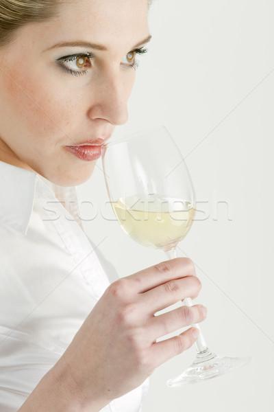 Portrait jeune femme dégustation vin blanc femme personne [[stock_photo]] © phbcz