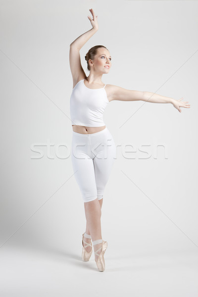 Stock foto: Ballett-Tänzerin · Frauen · Tanz · Ballett · Ausbildung · weiß
