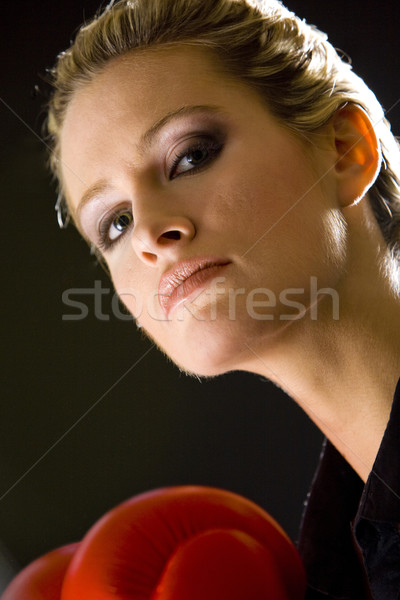 Femme gants de boxe jeunes formation lutte seuls [[stock_photo]] © phbcz