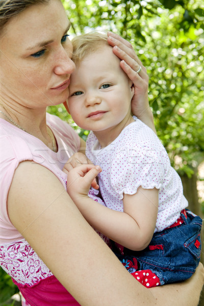 Portret mamă fetita femeie familie copii Imagine de stoc © phbcz