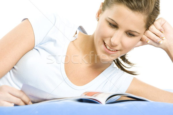 Portret femeie jurnal relaxa lectură Imagine de stoc © phbcz