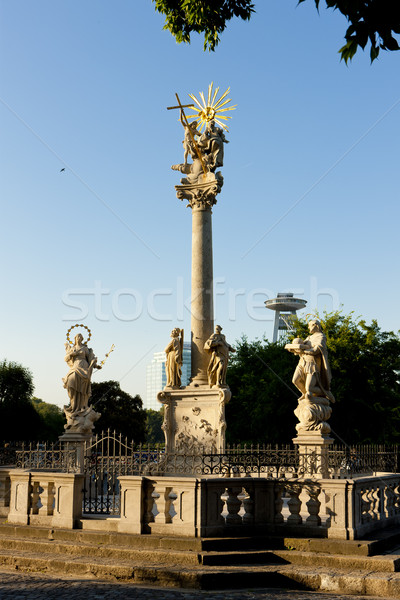 [[stock_photo]]: Colonne · Bratislava · Slovaquie · carré · extérieur