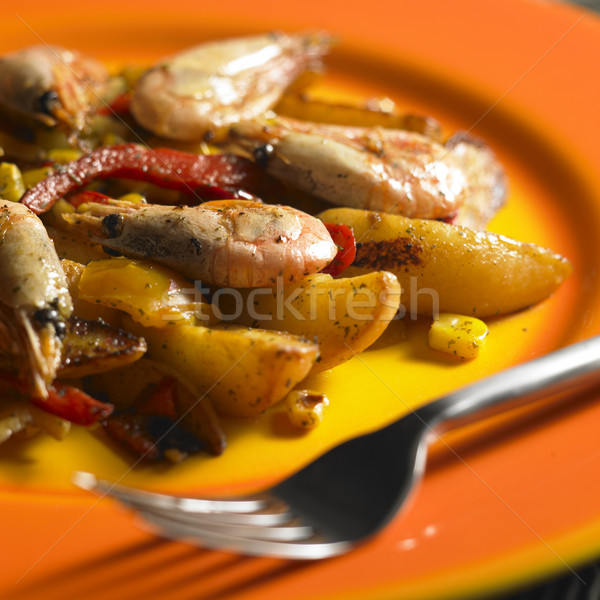 Zöldségek keverék garnélák krumpli étel egészség Stock fotó © phbcz