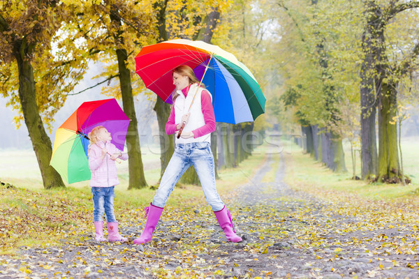 Moeder dochter parasols steegje vrouw Stockfoto © phbcz