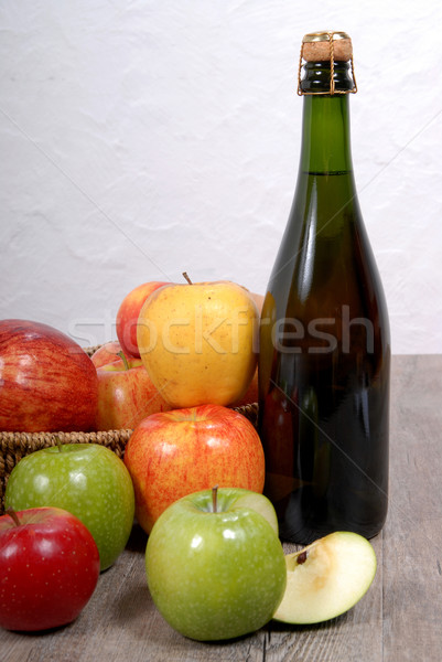 Fles cider appels houten tafel vruchten glas Stockfoto © philipimage