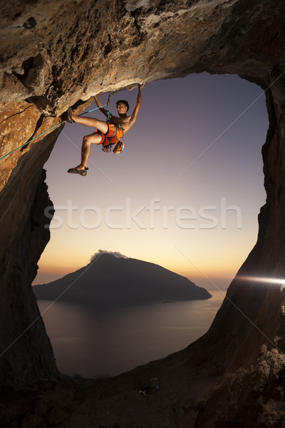ストックフォト: 岩 · 日没 · 島 · ギリシャ · 空 · 男