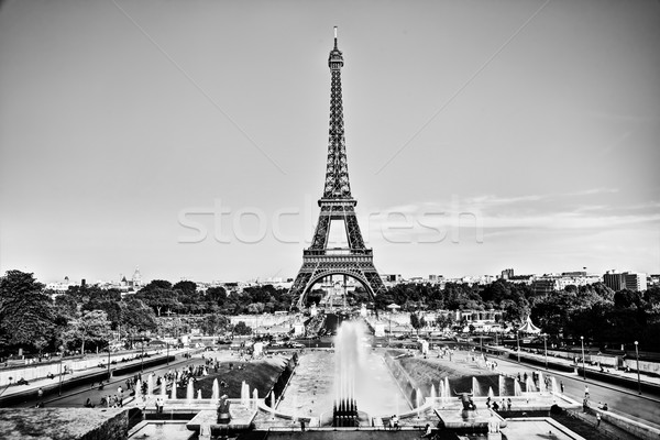 Tour Eiffel fontaine Paris France ensoleillée été [[stock_photo]] © photocreo