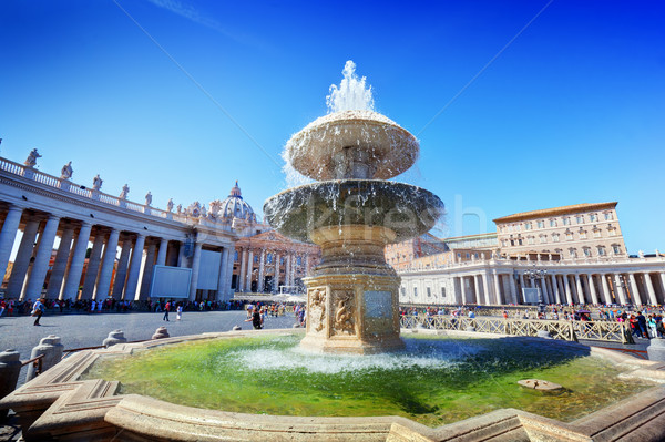 Fontaine carré Cité du Vatican eau bâtiment bâtiments Photo stock © photocreo