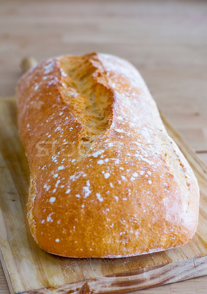 Domowej roboty rustykalny bochenek chleba tabeli świeże Zdjęcia stock © Photooiasson
