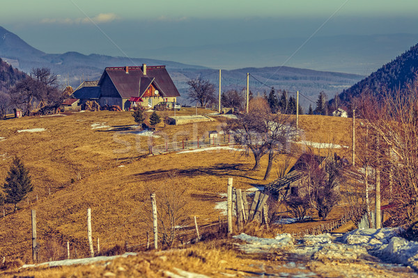Roman scena rurala pasnic traditional fermă regiune Imagine de stoc © photosebia