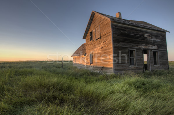 Aufgegeben Saskatchewan Kanada Sonnenuntergang Prärie Ansicht Stock foto © pictureguy