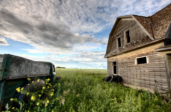 Klasszikus farm teherautók Saskatchewan Kanada viharvert Stock fotó © pictureguy