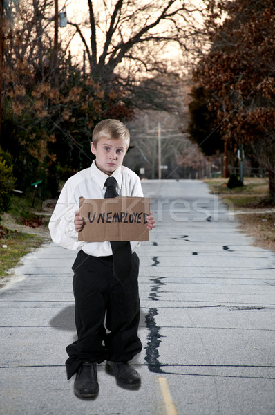 Foto stock: Pequeno · menino · desemprego · assinar · bonito