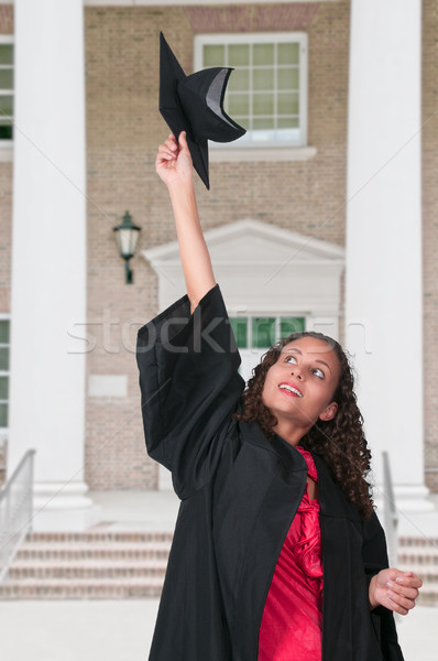 Afgestudeerde jonge vrouw afstuderen cap vrouw Stockfoto © piedmontphoto