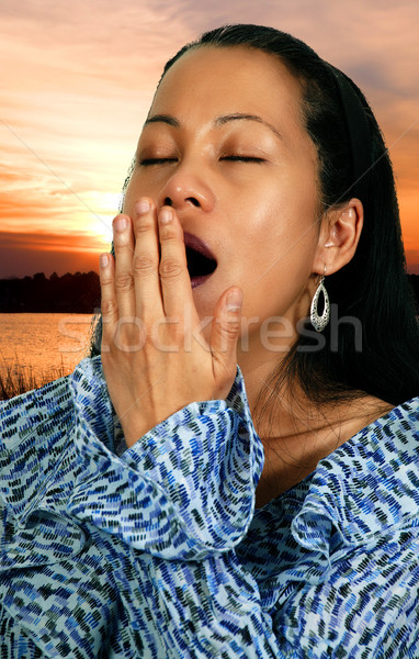 西班牙裔美國人 女子 打哈欠 累 困 中年 商業照片 © piedmontphoto