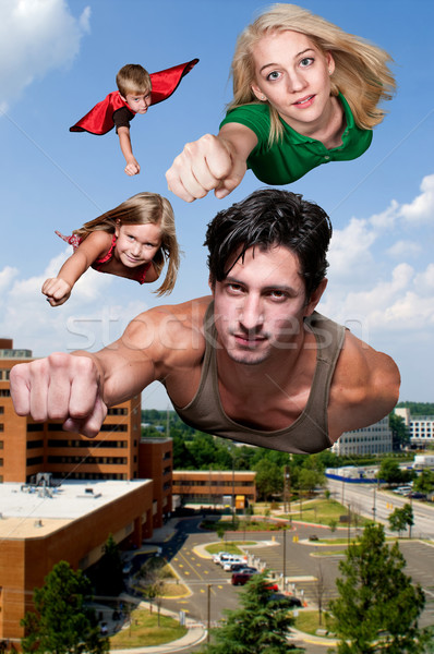 Super familie care zboară cer fată copil Imagine de stoc © piedmontphoto