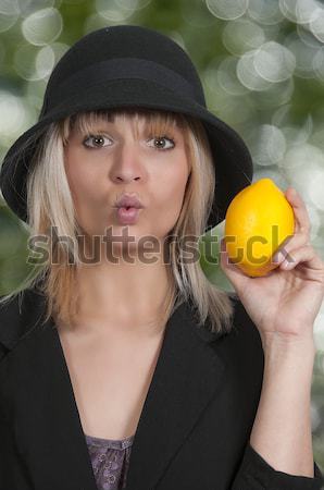 Vrouw oranje mooie vrouw vers sappig voedsel Stockfoto © piedmontphoto