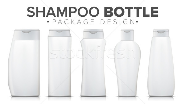 Realist şampon sticlă set ambalaje in sus Imagine de stoc © pikepicture