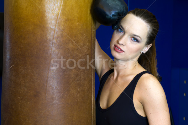 Ontspanning portret mooie vrouw bokshandschoenen handen Stockfoto © Pilgrimego