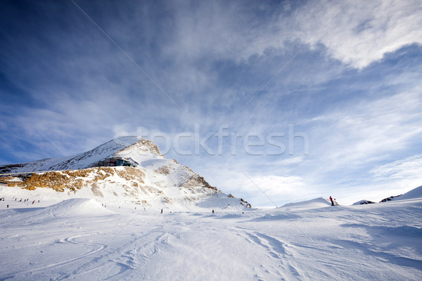 [[stock_photo]]: Ski · Resort · pic · soleil · neige · montagne