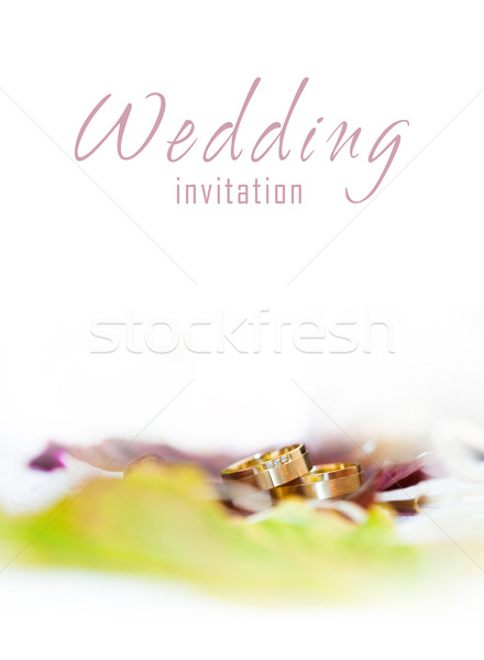 Arany gyűrűk esküvői meghívó terv fém arany Stock fotó © pixachi