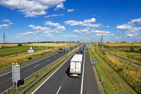 Autostrada drogowego ciężarówka autostrady prędkości kierunku Zdjęcia stock © pixelman