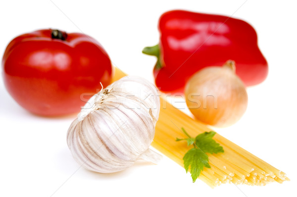 [[stock_photo]]: Produits · spaghettis · paprika · isolé · vert · pâtes