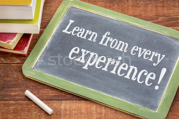 Tanul tapasztalat fehér kréta szöveg iskolatábla Stock fotó © PixelsAway