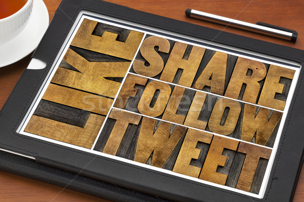 Wie tweet Worte Tablet Social Media Vernetzung Stock foto © PixelsAway